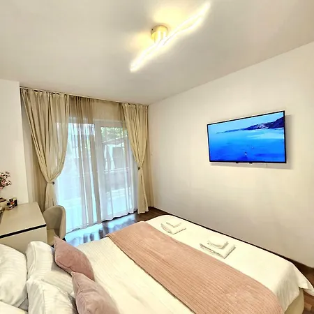 The Solstice Garden Apartament *